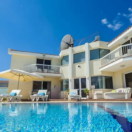 Oceanview Luxury 113