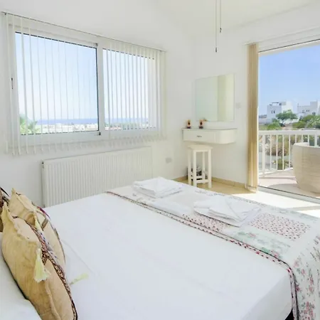 Apartment Oceanview Luxury 113 Pernera